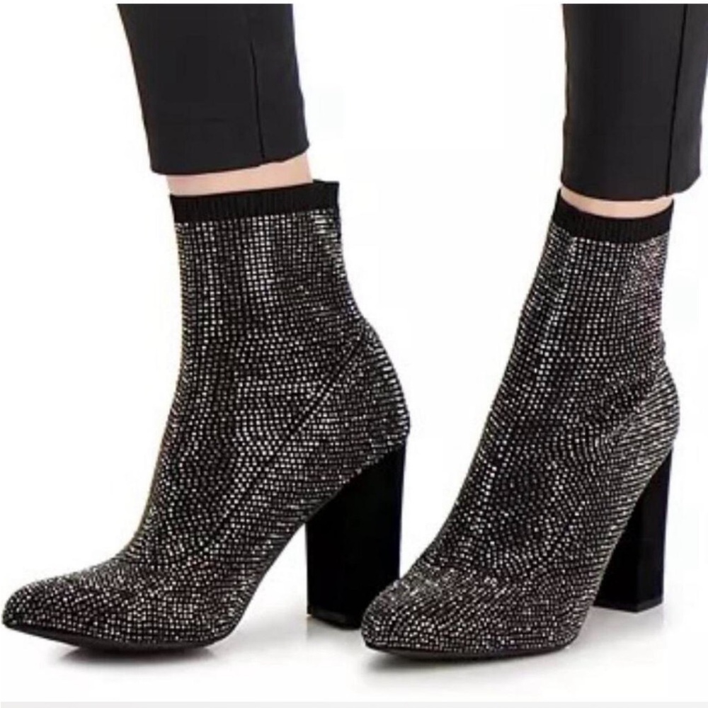 New in Box Wild Pair Baybe Elegant Black Rhinestone Ankle Boots Booties size 7
